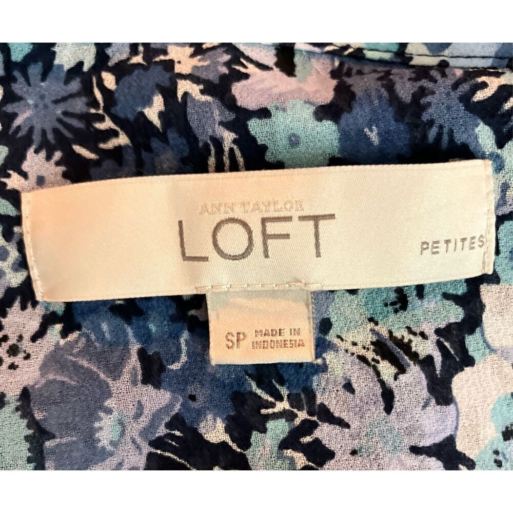 LOFT Shades of Blue Blouse / SZ: PS / NWOT - Picture 6 of 6